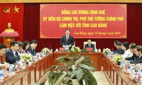 Vize-Premierminister Vuong Dinh Hue fordert von der Provinz Cao Bang größere Aufmerksamkeit für die Tourismusgebiete