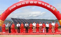 Einweihung des Solarkraftwerks mit einer Investition von mehr als 43 Millionen US-Dollar in Ninh Thuan