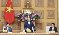 Premierminister Nguyen Xuan Phuc empfängt Vertreter der Unternehmen mit nationalen Marken 
