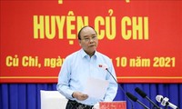 Staatspräsident Nguyen Xuan Phuc trifft Wähler in Ho-Chi-Minh-Stadt