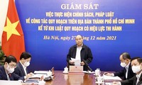 Staatspräsident Nguyen Xuan Phuc fordert den Aufbau von Ho-Chi-Minh-Stadt zu einer intelligenten und entwickelten Stadt