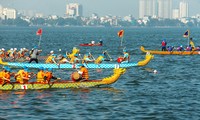 Mehr als 500 Sportler nehmen am erweiterten Drachenbootsrennen Hanoi 2022 teil