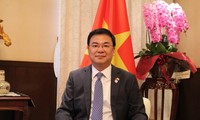 Vietnam setzt sich aktiv für die Lösung der gemeinsamen Fragen in der Region und der Welt ein
