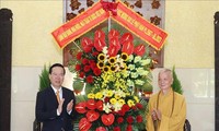 Staatspräsident Vo Van Thuong gratuliert Buddhisten zum Vesak-Tag