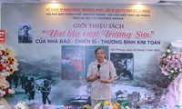 Präsentation des Buchs “Zweimal das Truong-Son-Gebirge überquert” des Journalisten Kim Toan