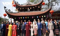 Vize-Staatspräsidentin Vo Thi Anh Xuan empfängt Botschafterinnen und Vertreterinnen internationaler Organisationen 