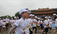 Fast 1500 Menschen nehmen am S-Race in Thua Thien-Hue teil