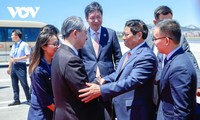 Premierminister Pham Minh Chinh ist zur Teilnahme an der WEF-Konferenz in Dalian eingetroffen