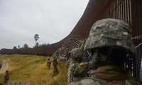 트럼프 "미·멕시코 국경에 병력 더 배치할 것"