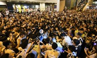 홍콩, 100만명 대규모 시위 촉발한 '송환법' 심의 재차 연기