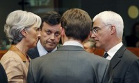 EU재무장관, 유로존 국채 구조조정 방안 논의 