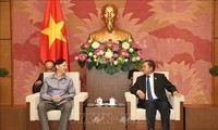 도 바 띠 베트남 국회의장, 라오스 국회법률연구원 대표단 접견