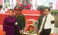 응우옌 티 낌 응언 국회의장, 떠이닌성 열사 유골 안장-추모행사에 참석