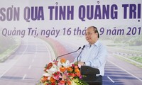 응우옌 쑤언 푹 (Nguyễn Xuân Phúc) 총리, 남북 고속도로 프로젝트의 Cam Lo-La Son 노선 기공식 선언