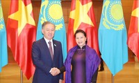 베트남 – 카자흐스탄: 세계 및 아시아 포럼에서 지속적 협력 및  상호 지원