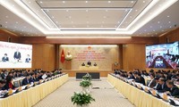 응우옌 쑤언 푹 총리, “베트남 전자정부 구축, 타국 대비 단축 가능”