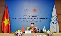 응우옌 티 낌 응언 국회의장: “양성 평등 장려와 여권 신장은 베트남 국가의 일관적 정책”