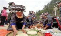 옌바이성 무깡짜이 산악지대 바인자이 떡찧기 축제