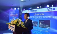 베트남 LienVietPostBank 은행, “무접촉” 결제카드 출현