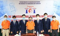 2021년 국제 정보 올림피아드 참가 베트남 학생 4명 모두 은메달 획득 