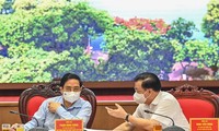 팜 민 찐 총리, 하노이시에 코로나-19 우선 대응 요구
