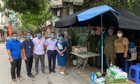하노이,  코로나 19 마을 자율 방역팀 역할 강화