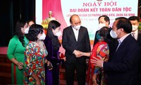 응우옌 쑤언 푹 국가주석, 하노이 디엔비엔동서 전 민족 대단결의 날 행사 참석