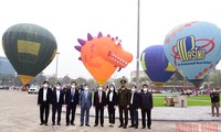 뚜옌 꽝, 2022 제1회 국제 열기구 축제 개막