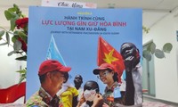 응우옌 아 사진작가, 평화유지군 책 출간