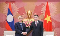베트남-라오스 전통적 우호 관계 촉진