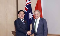 브엉 딘 후에 국회의장, 호주 지도부와 회견