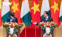 코트디부아르 대표단, 베트남 공식 방문 마무리