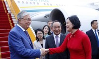카자흐스탄 대통령, 베트남 공식 방문 일정 시작