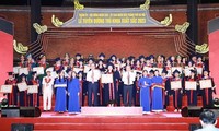 하노이시, 2023년 96명 대학 수석 졸업 학생 표창