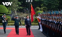 브엉 딘 후에 국회의장, 베트남 방공군 병과 전통의 날 60주년 기념식 참석