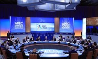 보 반 트엉 주석, APEC 회원국 지도자와 ABAC 간 대화 참석