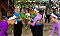 깽로옹, 화빈성 마이쩌우현 타이족 공동체의 전통 민속춤