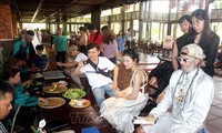 외국인 관광객, 즐겁게 베트남 설 체험 참여