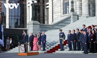 뉴질랜드 총리, 팜 민 찐 총리 부부와 베트남 고위급 대표단을 위한 환영식 주재