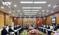 베트남 내무부 장관, 교황청 외교장관 접견