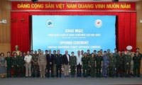 베트남과 국제 사관에게 유엔 평화유지 참모 기술 교육