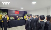 많은 국가 주재 베트남 대사관•외교기관, 故 응우옌 푸 쫑 서기장 조문 