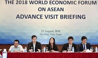វៀតណាមទទួលស្វាគមន៍គណៈប្រតិភូនាំមុខរបស់ WEF ASEAN 2018 នៅទីក្រុងហាណូយ