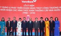នាយករដ្ឋមន្ត្រីលោក Nguyen Xuan Phuc អញ្ជើញចូលរួមពិធីរំលឹកខួបលើកទី៣០ឆ្នាំនៃការកសាងនិងអភិវឌ្ឍន៍ Vietinbank 
