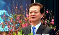 នាយករដ្ឋមន្ត្រី Nguyen Tan Dung ជូនពរតេតនៅខេត្ត Kien Giang