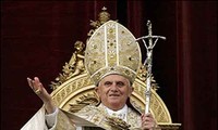សម្តេចប៉ាប Benedict XVI ជួបសន្ទានចុងក្រោយជាមួយគ្រិស្គសាសនិកមកពីគ្រប់ទិសទី