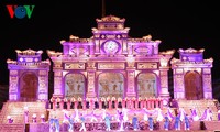 ចាប់អារម្មណ៍ជាមួយសិល្បៈពហុជនជាតិនៅ Festival Hue ២០១៤