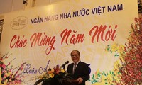 ប្រធានរដ្ឋសភាវៀតណាមលោក Nguyen Sinh Hung អញ្ជើញទៅជូនពរឆ្នាំថ្ងៃ