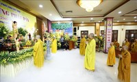 Sangha Buddha Vietnam Rayakan Hari Waisak secara Online.