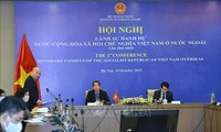 Untuk Pertama Kalinya, Vietnam Adakan Pertemuan Virtual dengan Para Konsul Kehormatan dan calon Konsul Kehormatan di Seluruh Dunia.